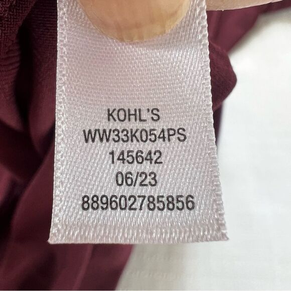 Nine West Asymmetrical Wrap Plunge V Neck Long Sleeve Burgundy Blouse SZ 1X - Picture 10 of 10